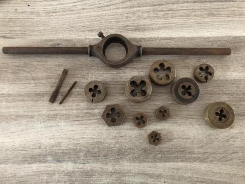 Oude vintage tap- en draadset