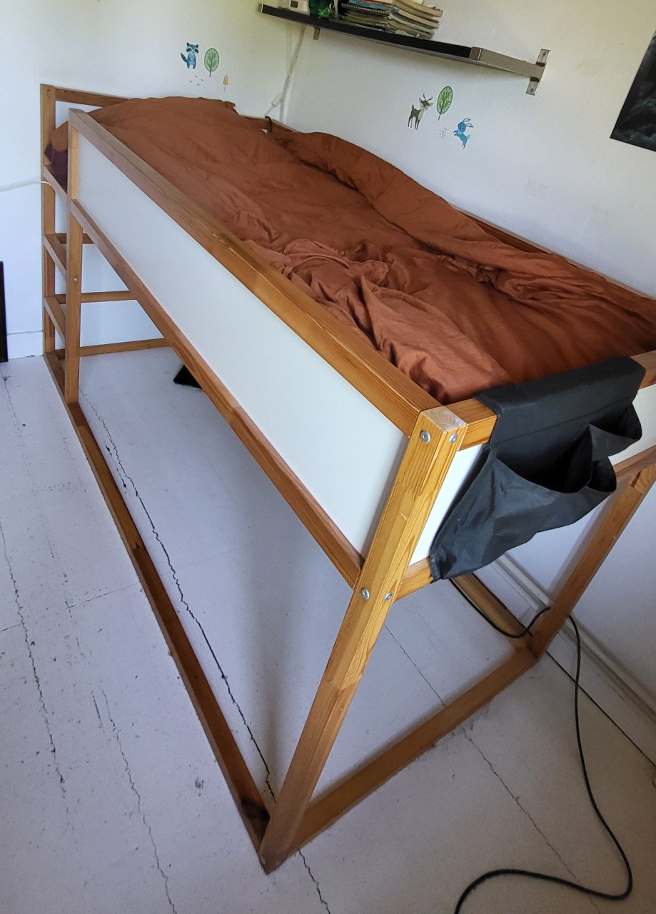 Ikea kura bed