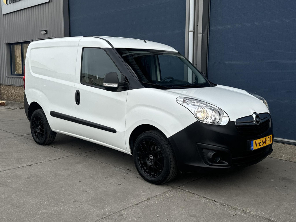 Opel Combo 1.3 cdti l1h1 selection euro 6 / n.a.p / elektrische ramen