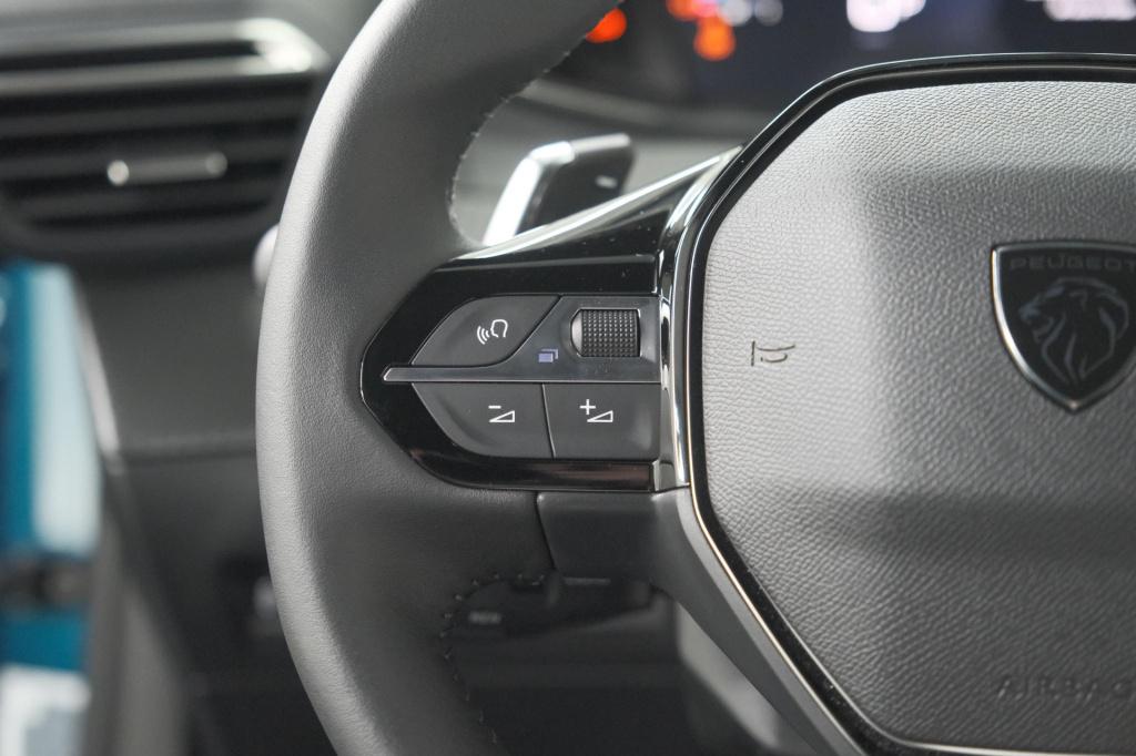 Peugeot 2008 1.2 hybrid 145 allure | vision plus pakket | 360 camera | adap