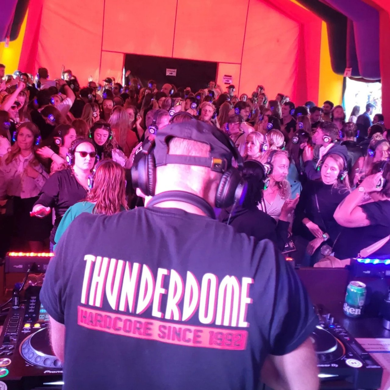Dj nodig? Dj Scarneck staat voor u klaar.
