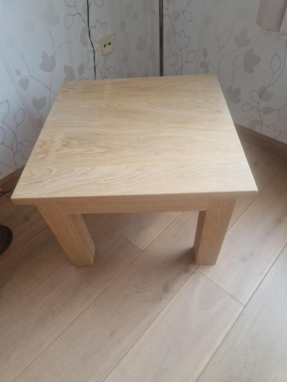 Eiken bijzet tafel