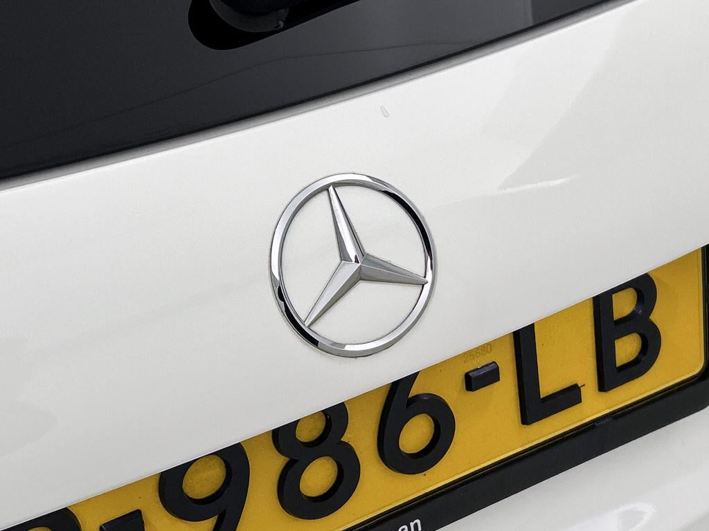Mercedes-Benz A-Klasse 250 e plug in hybride | amg line | stoelverwarming |
