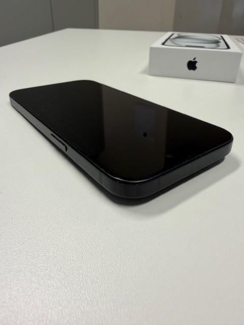 IPhone 15 zwart 128GB zo goed als nieuw