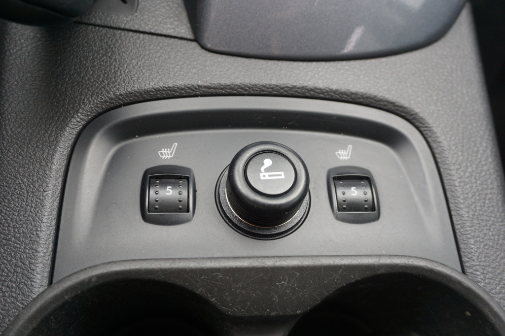 Ford Focus wagon 1.0 ecoboost lease titanium climate / navi / cruise / elek