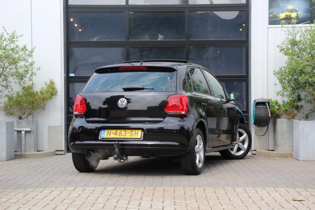 Volkswagen Polo 1.2 tsi highline - trekhaak - stoel verw - schuifkanteldak 