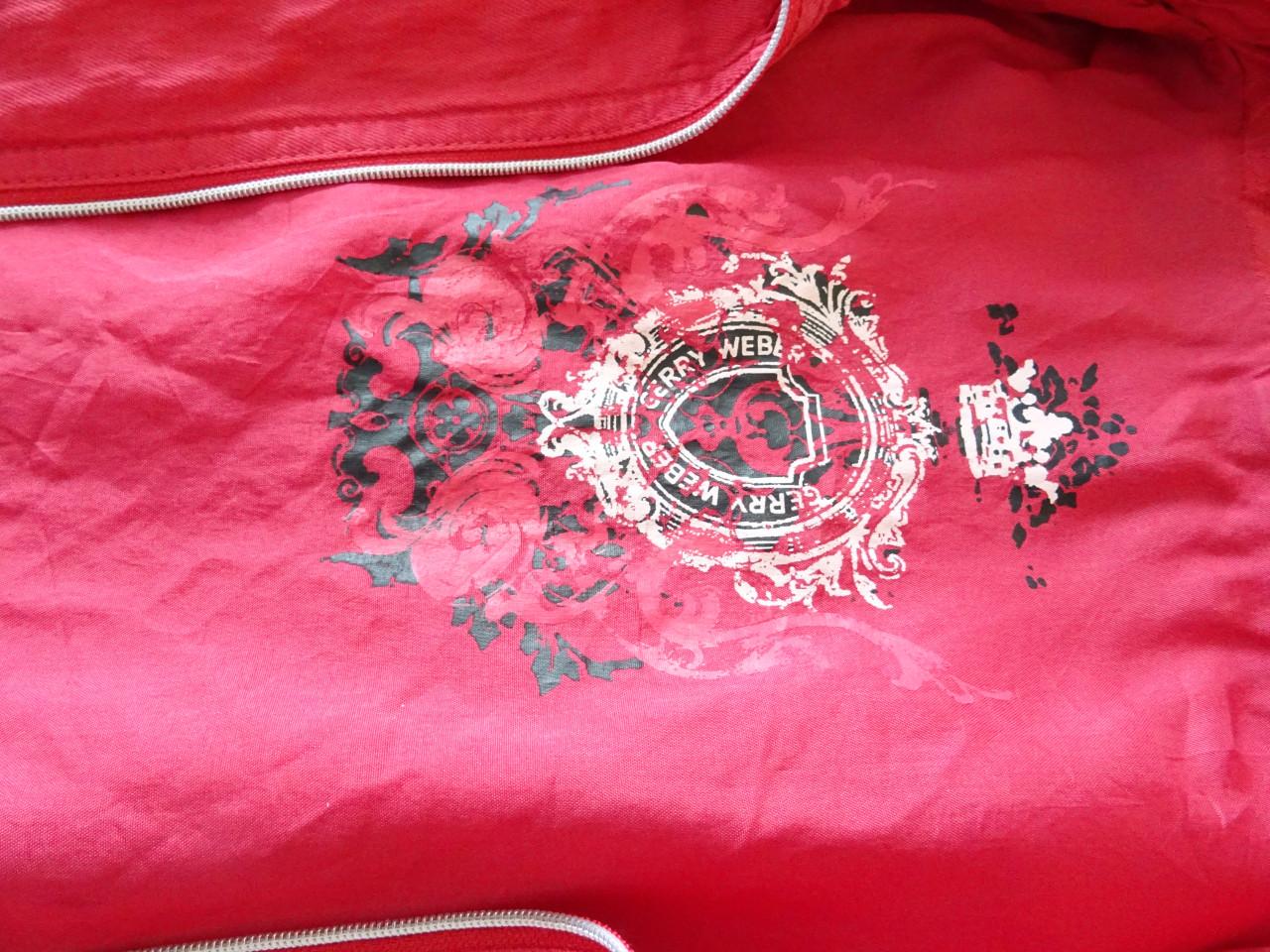 Rood Damesjasje Merk Gerry Weber Maat 38 € 14,50