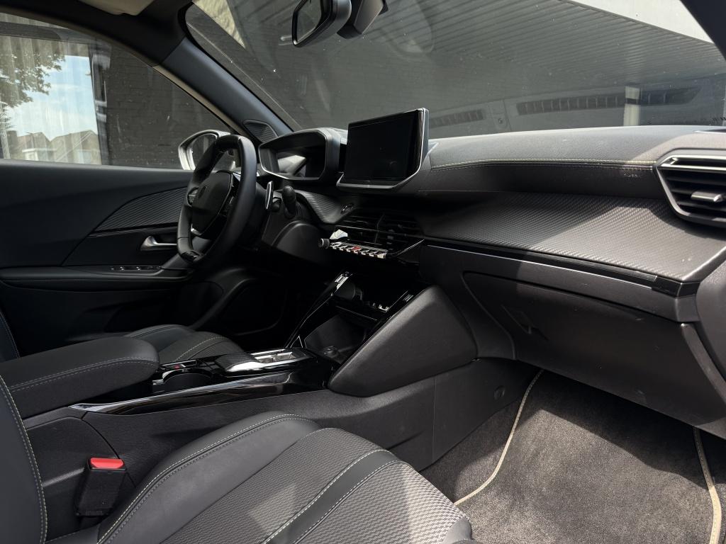 Peugeot 2008 1.2 hybrid 136 gt