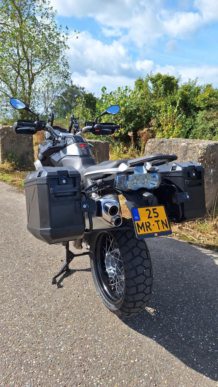 Moto Guzzi Stelvio 1200