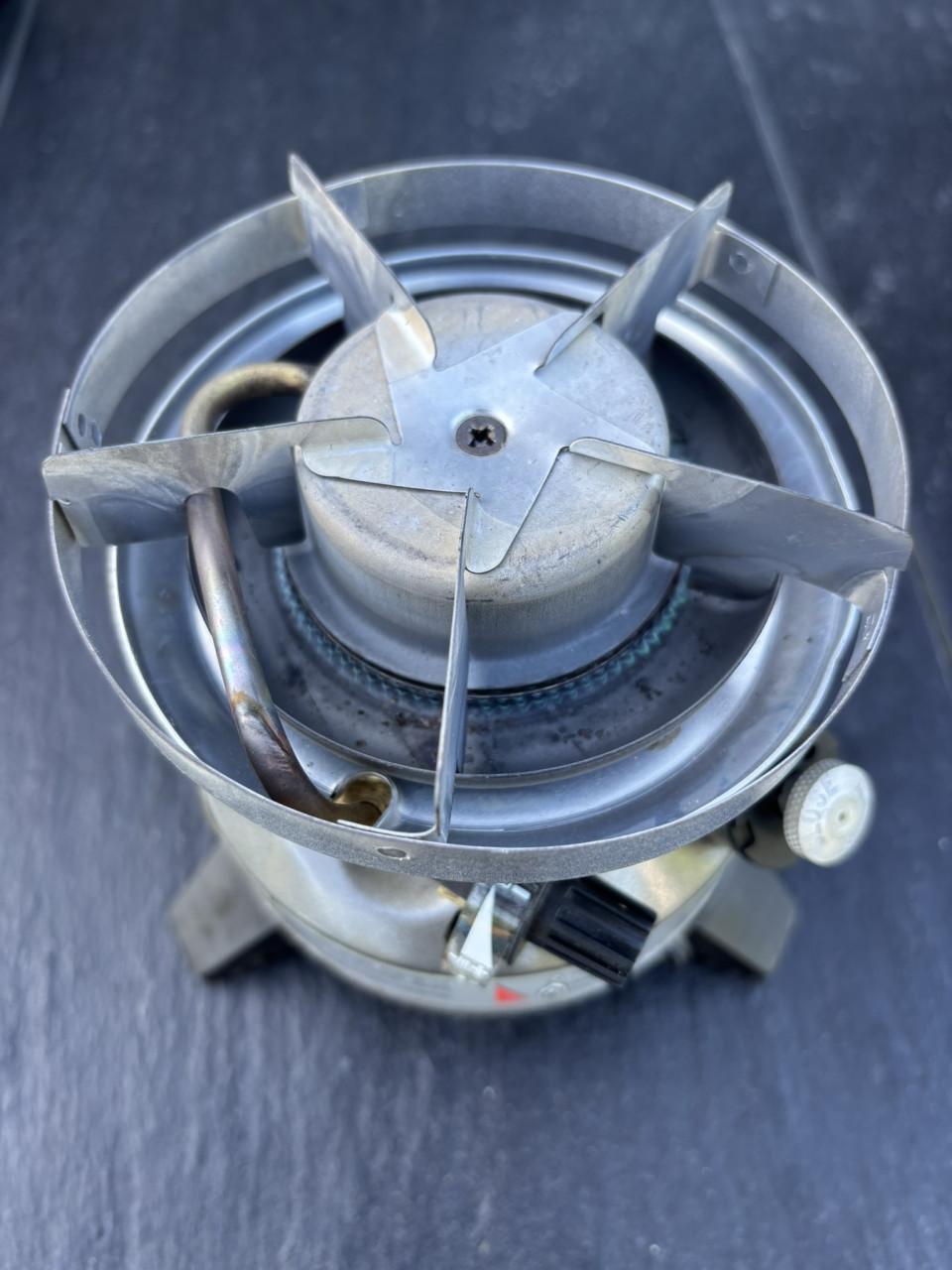 Coleman Stove 550B kooktoestel, multi fuel brander incl. case.