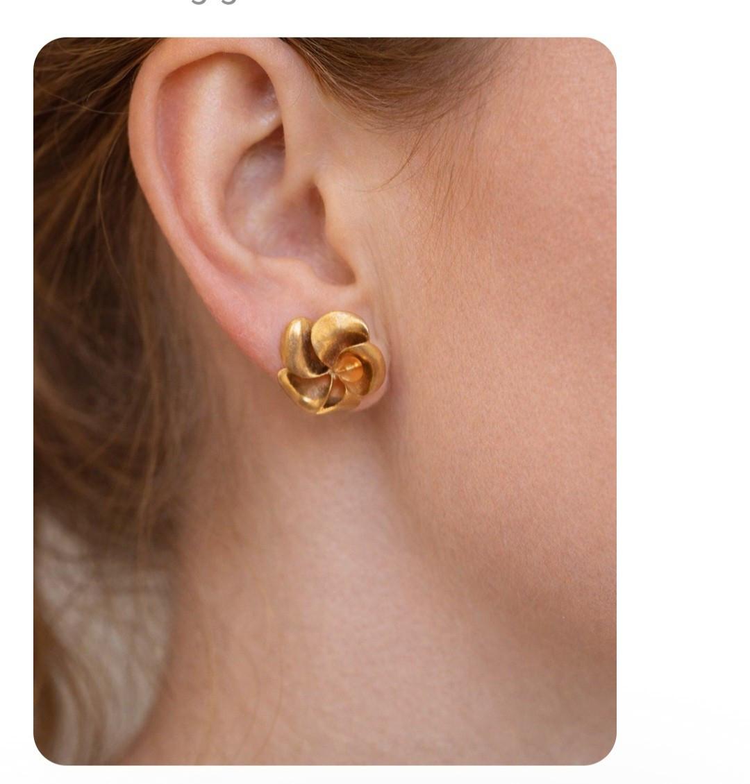 10 k gouden oorbellen met stempel!