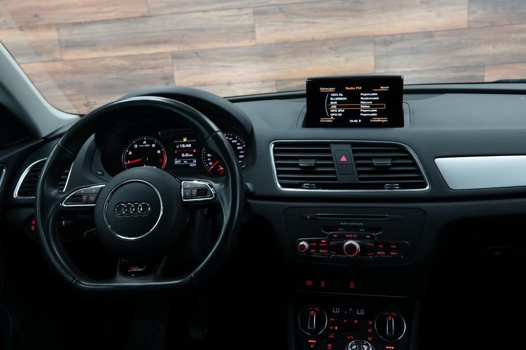 Audi Q3 1.4 tfsi | cruise | keyless | led |
