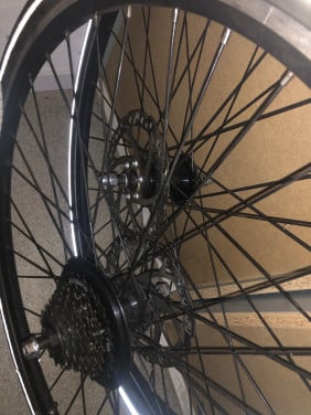 28inch wielen met schijfremmen en buitenbanddn