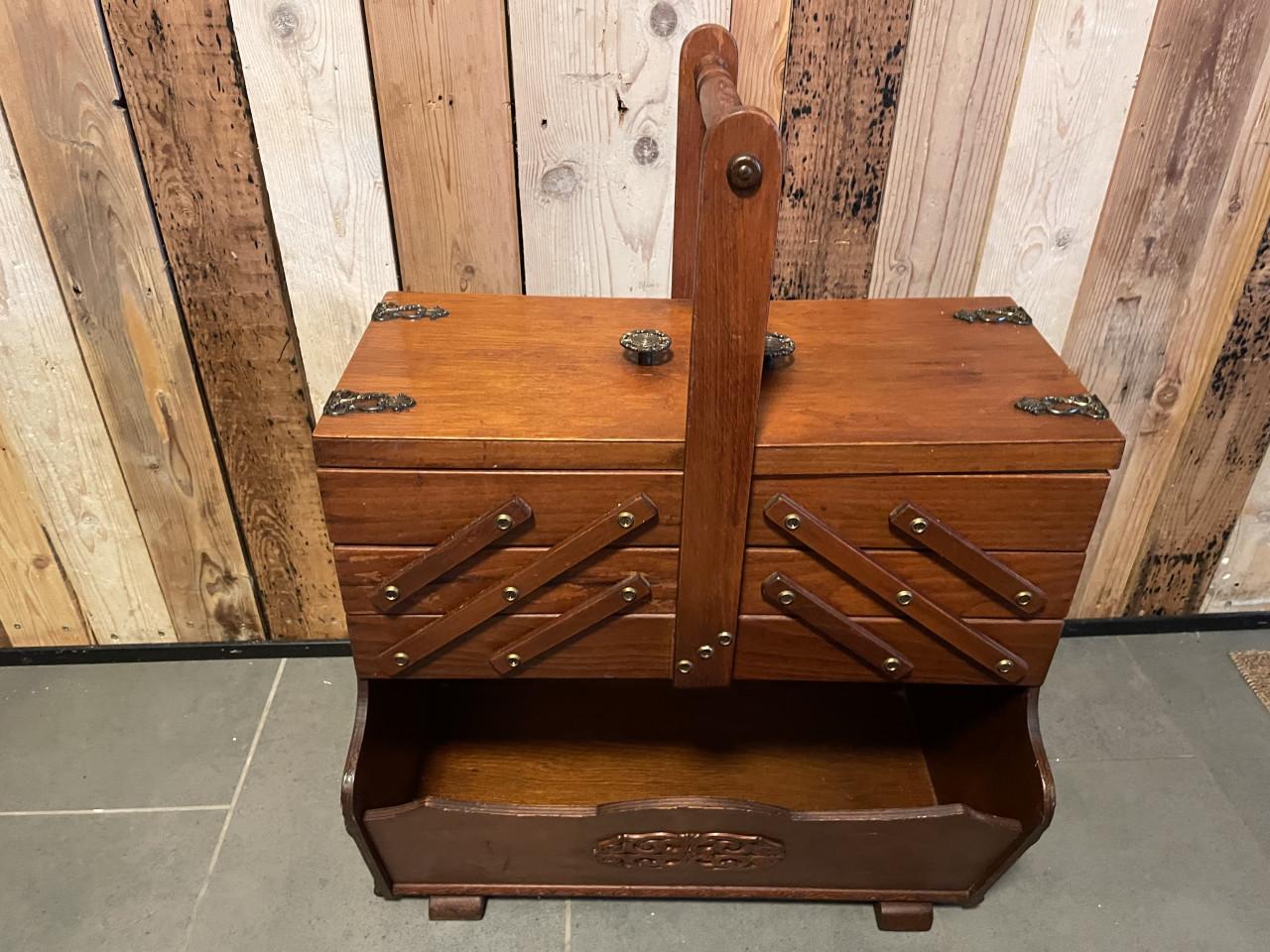 Prachtige klassieke naaibox