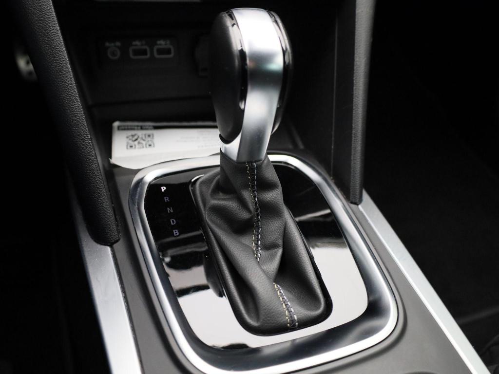 Renault Megane E-tech estate 1.6 plug-in hybrid 160 e-tech engineered | phe