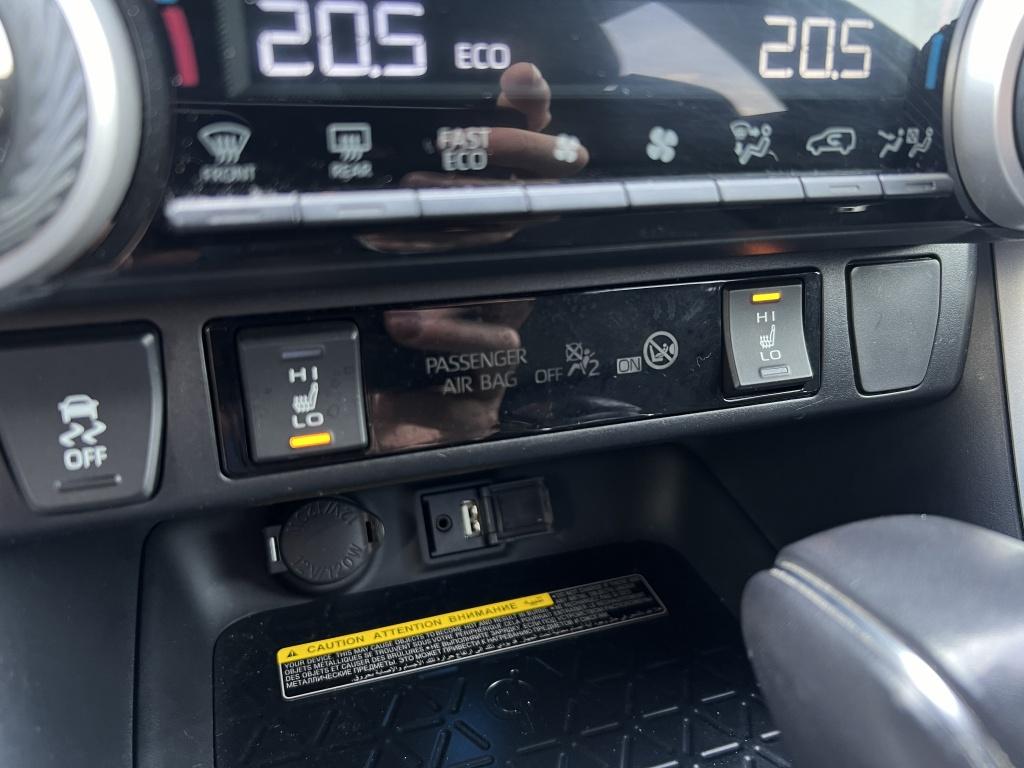 Toyota Rav4 2.5 hybrid awd bi-t. | trekhaak 1650kg | stuurverwarming |