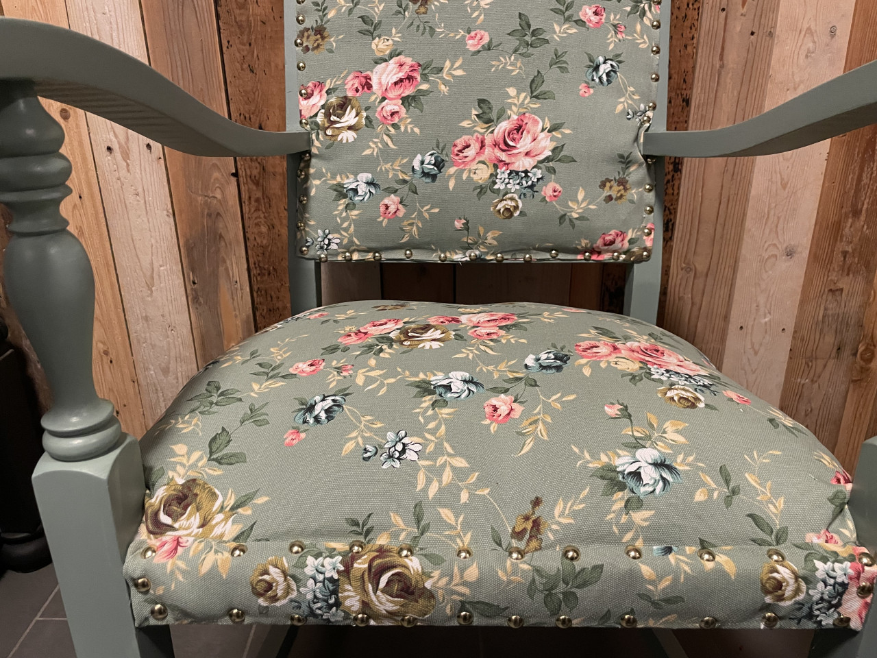 🌸 Unieke Vintage Armstoel – Met Liefde Gerestyled! 🌸