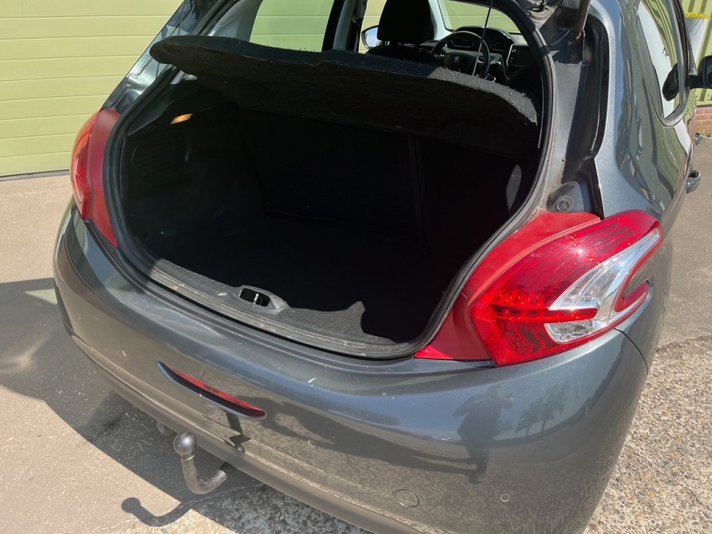 Peugeot 208 1.2 vti envy