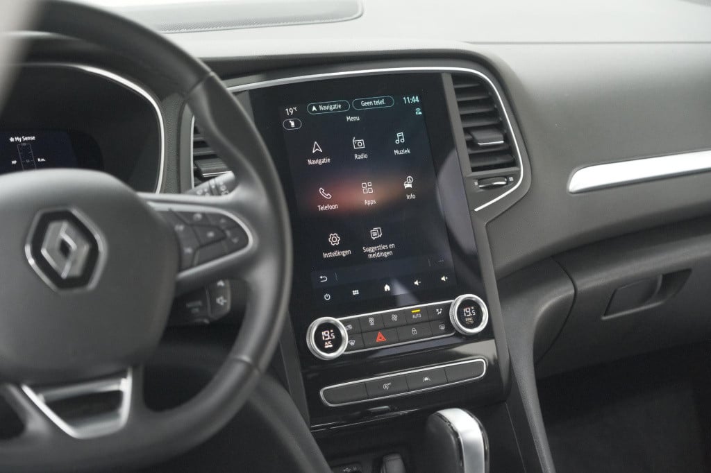 Renault Megane tce 140 edc techno | trekhaak | camera | navigatie | 9.3 inc