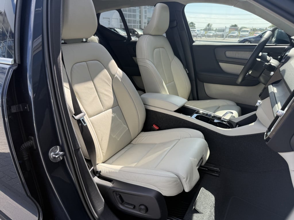 Volvo XC40 t5 262pk recharge inscription| panodak| adap.cruise| 360camera|