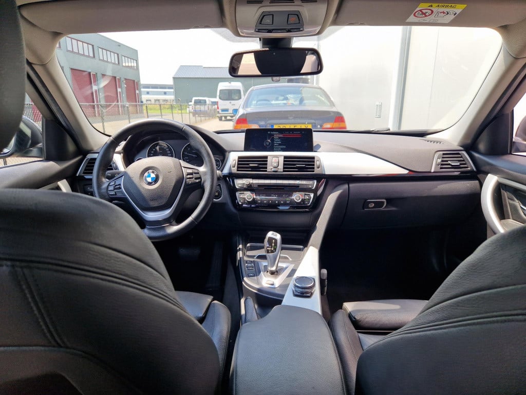 BMW 3-serie 330e centennial high executive