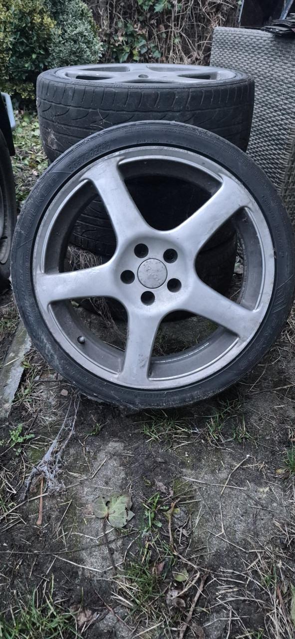 Set lichtmetalen velgen met banden 17inch