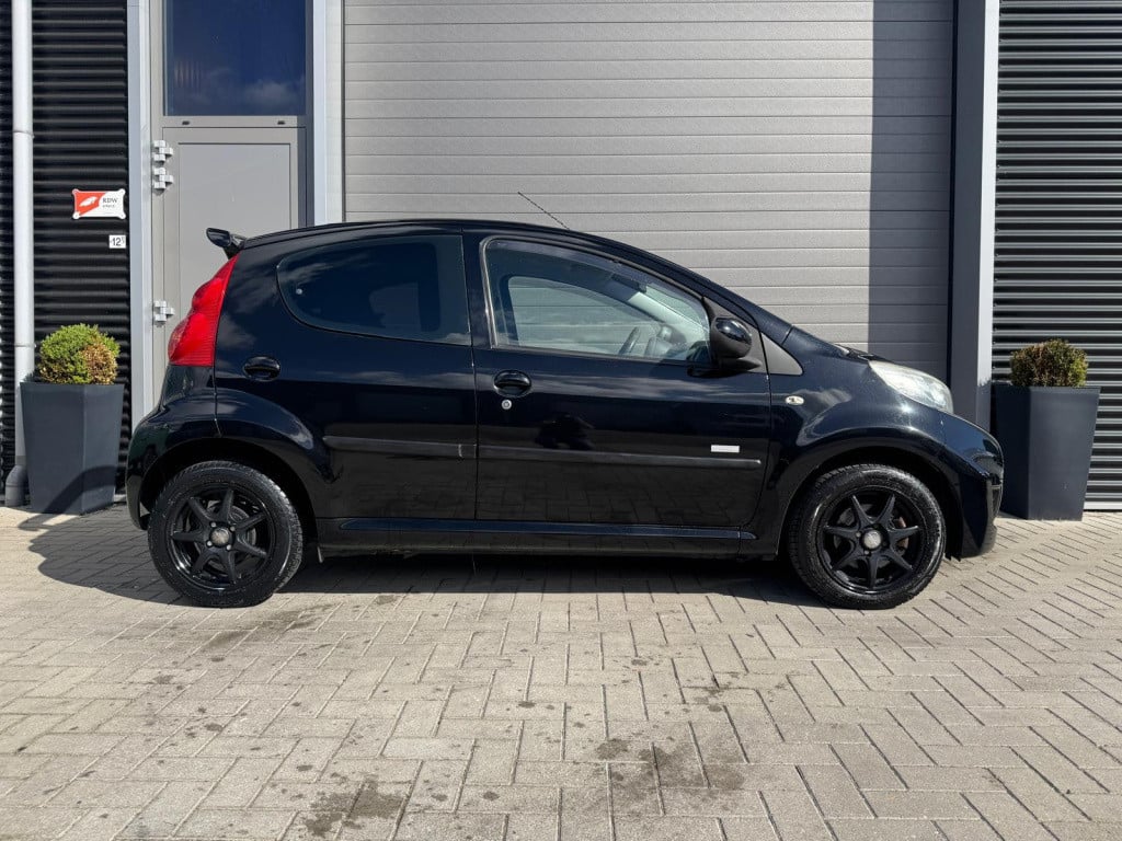 Peugeot 107 1.0-12v millesim 200/nap/apk/airco/lichtmetaal