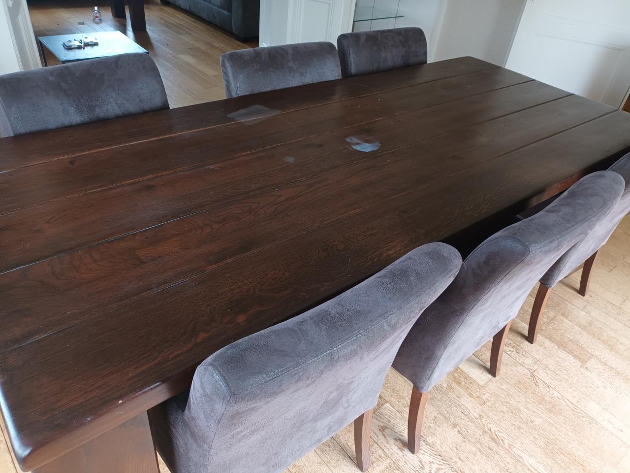 Eettafel, salontafel, eetkamer stoelen, dressoir