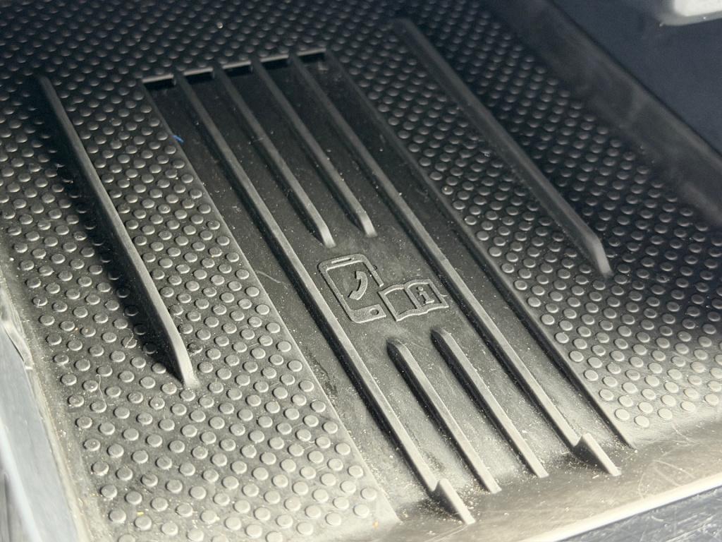 Volkswagen T-cross 1.5 tsi 150pk dsg r-line | camera | trekhaak | navi | iq