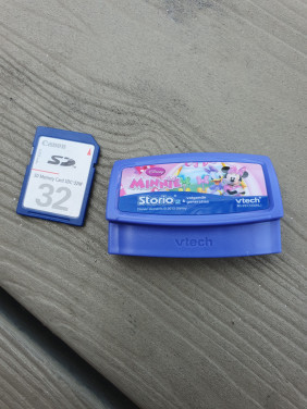Leuk roze Vtech storio 2 tablet met beschermhoes en spel....