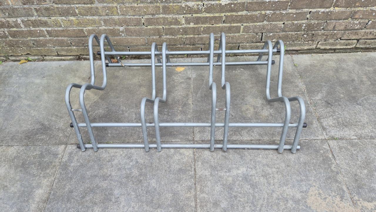 Stevig fietsenrek voor 4 fietsen