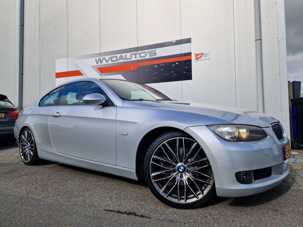 BMW 3-serie coupé 325i executive