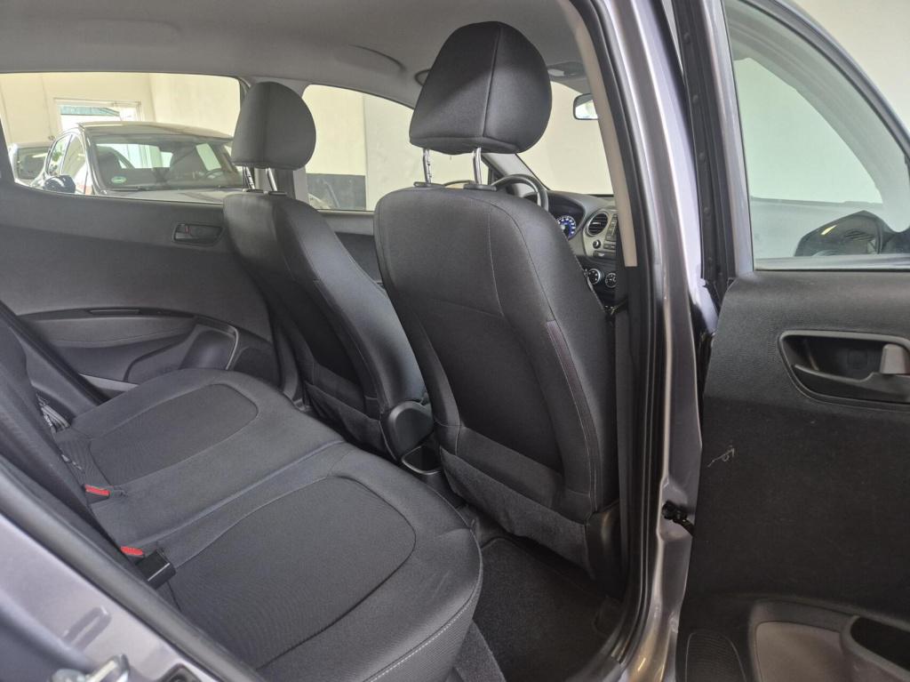 Hyundai I 10 1.0i comfort / stuur-stoel verwarming / 1e eigenaar / nieuwe k