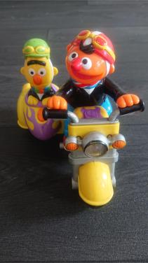 Bert en Ernie Vintage motor met zijspan( licht en geluid)