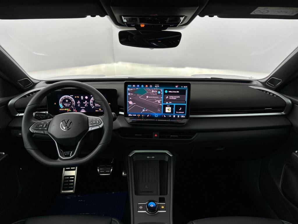 Volkswagen T-roc r-line first edition 1.5 etsi 110 kw / 150 pk suv