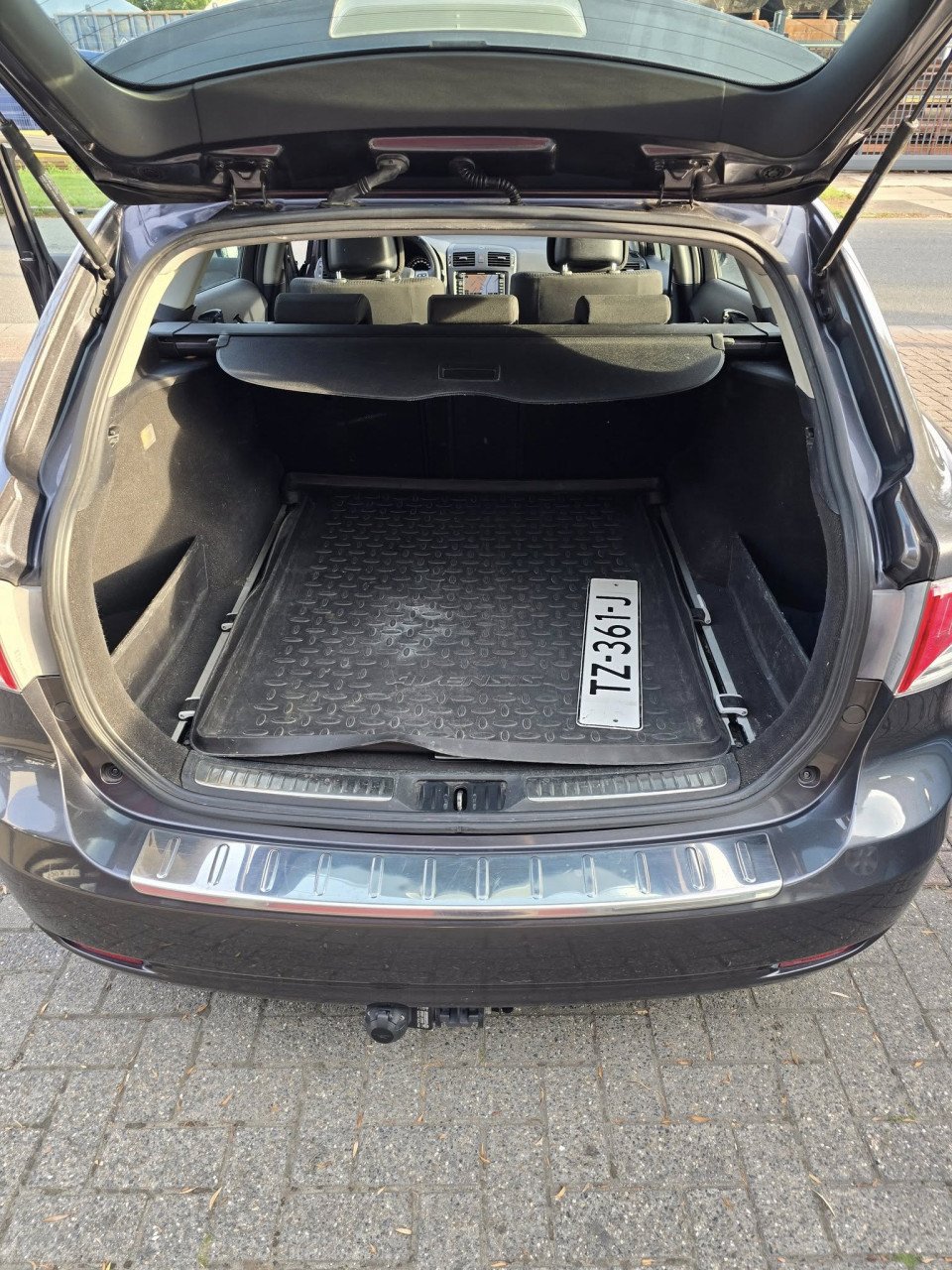 Toyota Avensis 1.8 VVT-i Dynamic Wagon