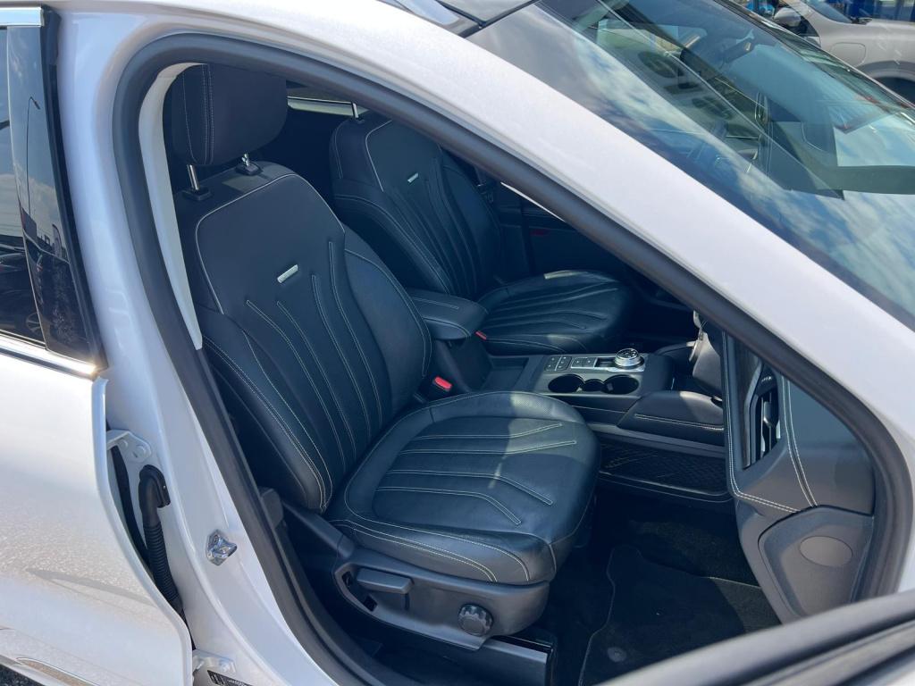 Ford Kuga 2.5 phev e-cvt 225pk vignale , panoramadak , 20 inch , winterpack