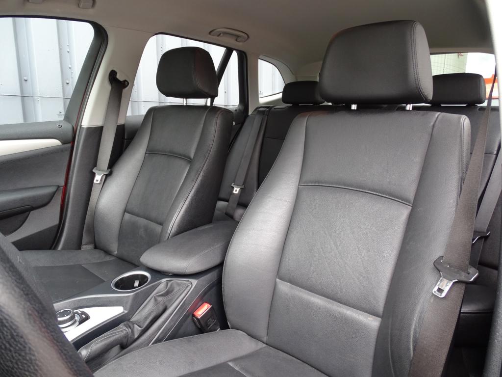 BMW X1 sdrive20i upgrade edition automaat | leder | navi