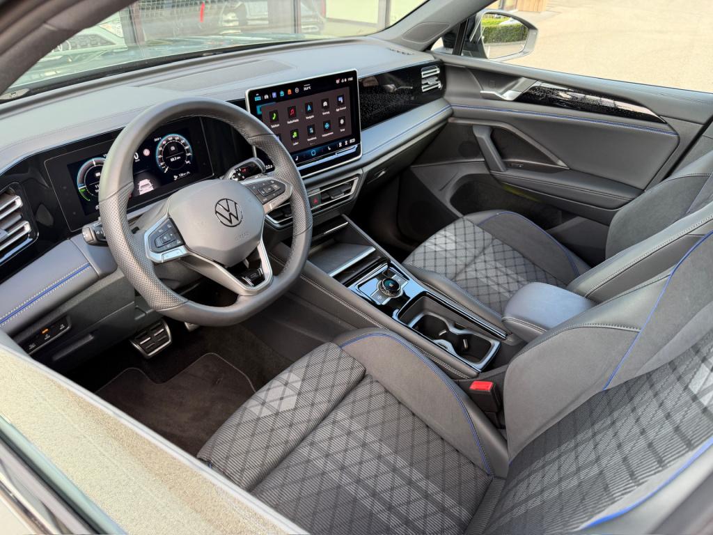 Volkswagen Tiguan 1.5 ehybrid r-line | black line | 360 camera | trekhaak |