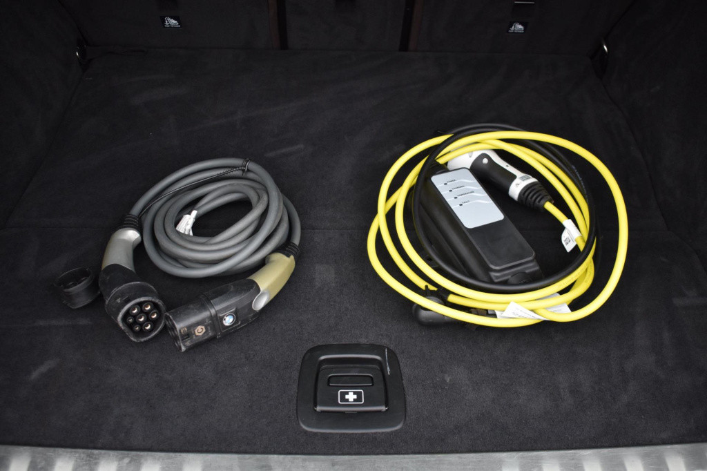 BMW 3-serie touring 320e m-sport | shadow-line | el. wegkl. trekhaak | head