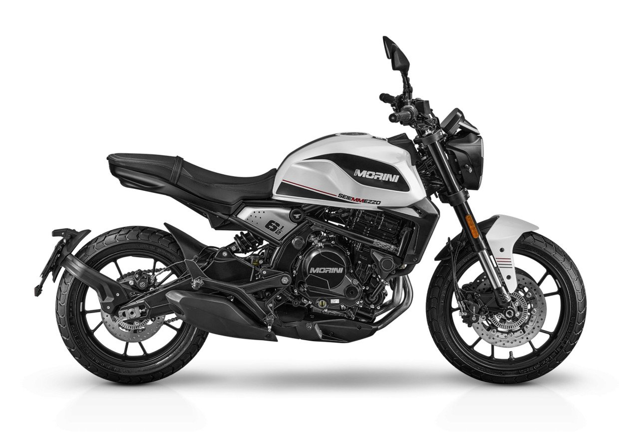 Moto Morini Seiemmezzo STR 650 nu €6999,- all in!