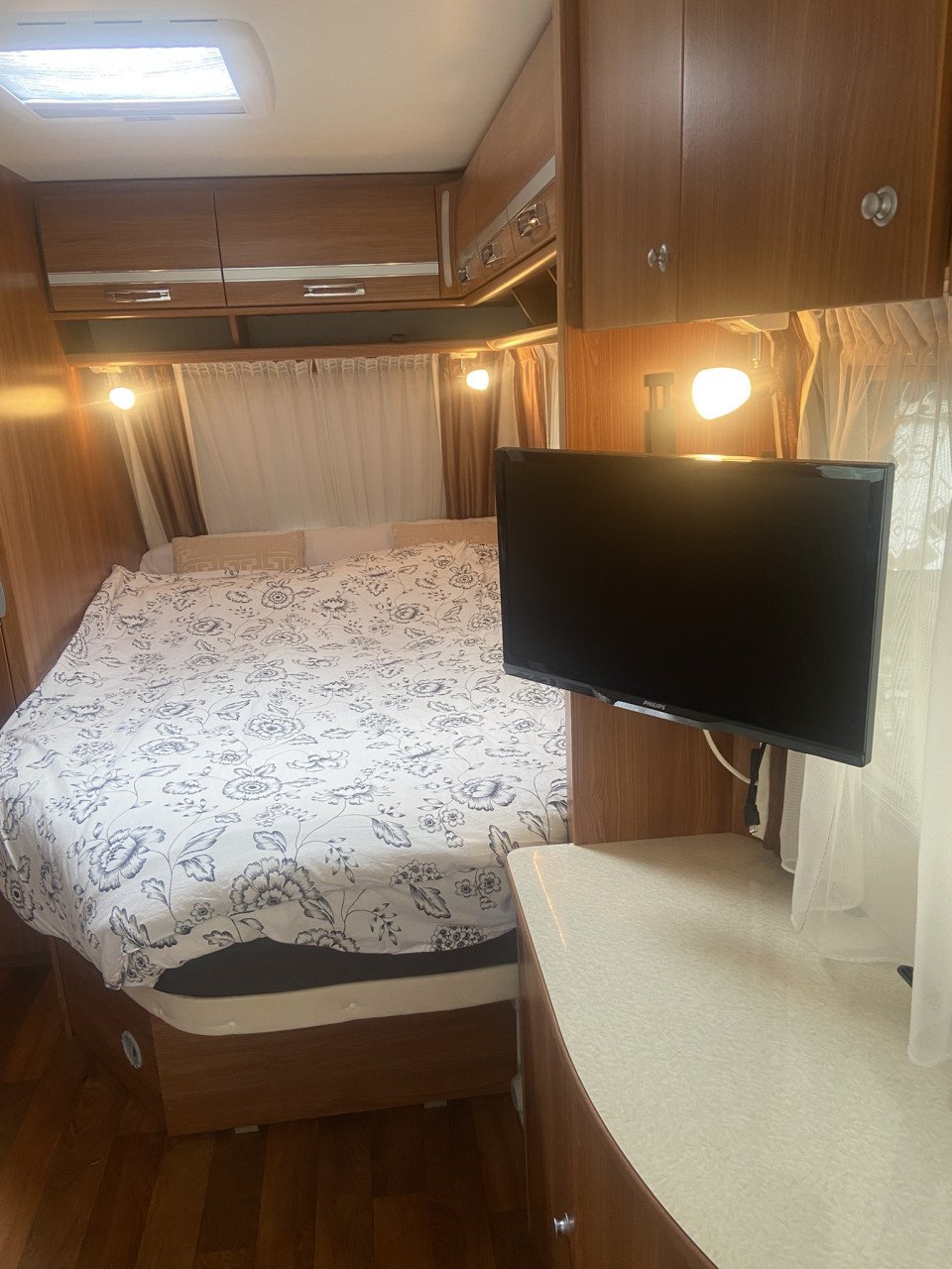 DETHLEFFS NOMAD 505 DB Incl. Isabella Commodore concept