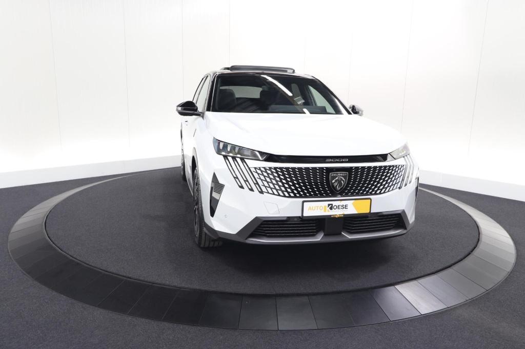 Peugeot 3008 1.2 hybrid 136 gt | panoramadak | focal audio | alcantara exec