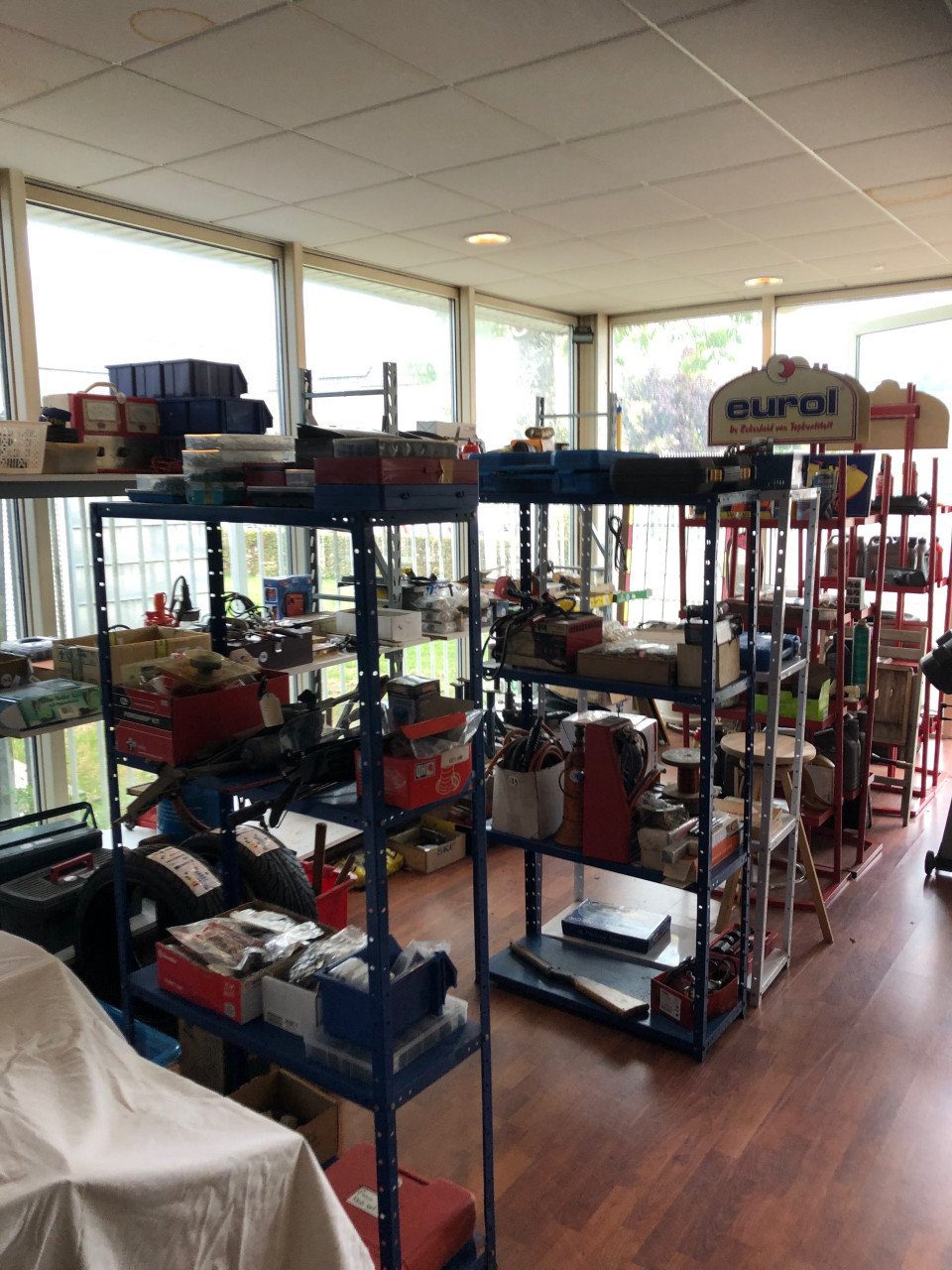 Verkoop gereedschappen, onderdelen, inventaris en meer