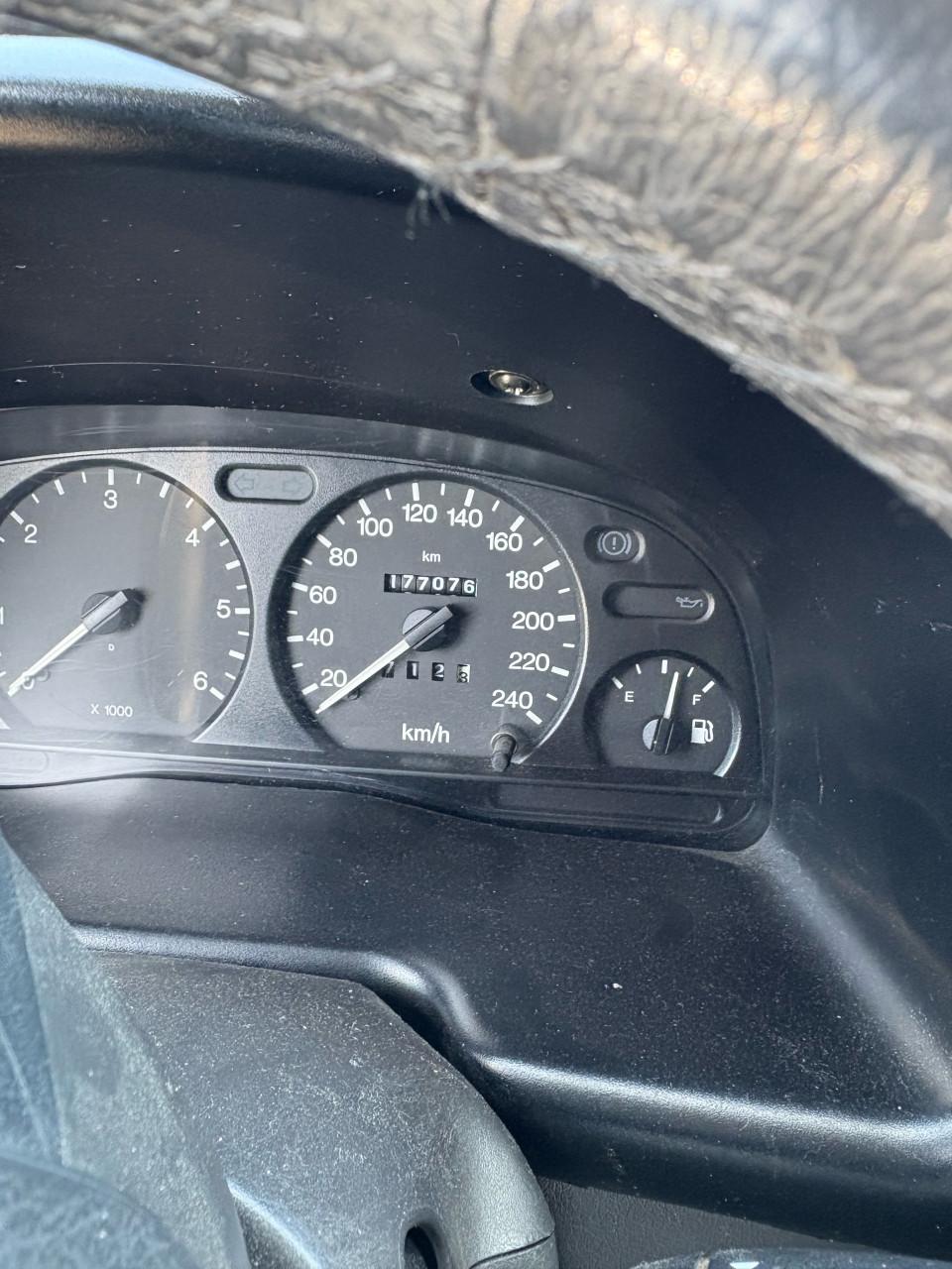 FORD TRANSIT Buscamper nieuw slaaphefdak + 1 jaar APK