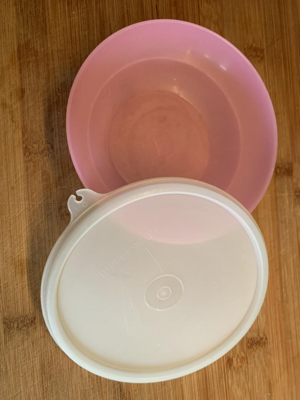 Complete set van diverse Tupperware bakjes en schalen