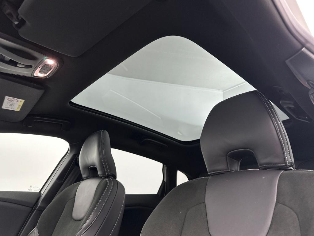 Volvo V40 t3 153pk aut6 polar+ sport| pano| camera| h&k sound| dab+