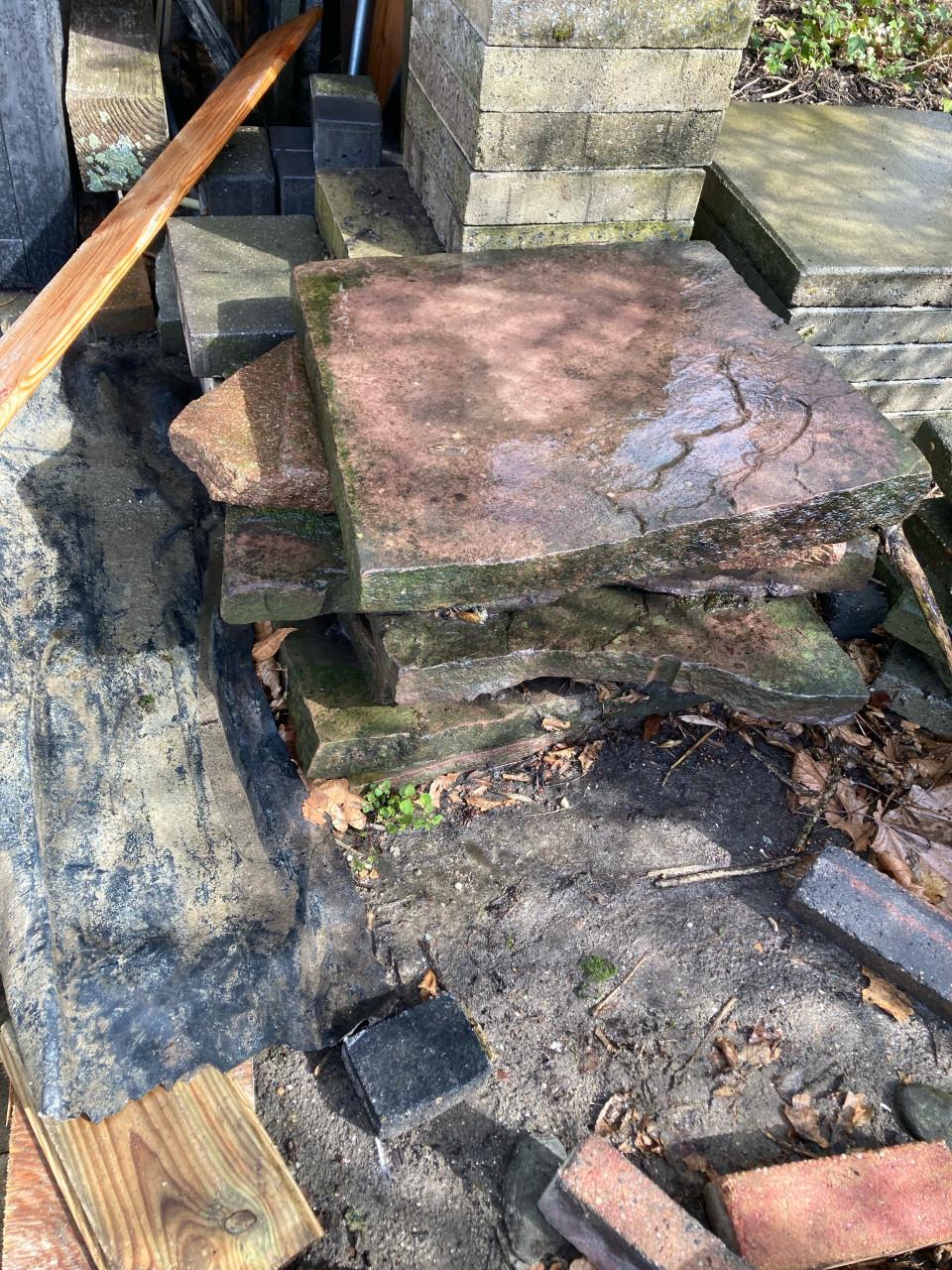 Ruilen: 12 rode Flagstones (stapstenen)