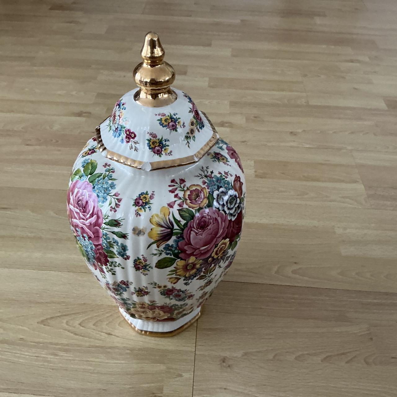 Vaas met deksel Keralux Boch Frères