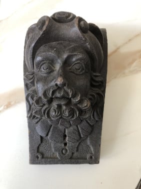 Eikenhouten sokkel kop
